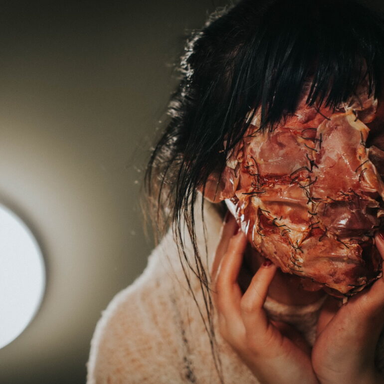 sfx,fx-smink,Specialeffekter,reklam,TV,sår,ärr,sårsmink,sårsminkning,Stockholm,Makeupartist,Makeup artist,scensmink,teatersmink