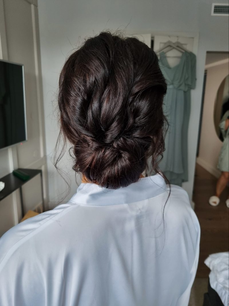 Snabb och enkel håruppsättning för mellanlångt hår