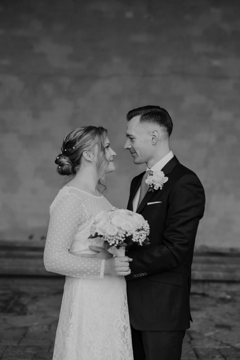 Delikat bröllopsuppsättning med pärlor Stockholm